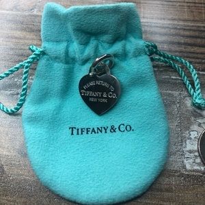 Tiffany & Co Return to Tiffany heart charm